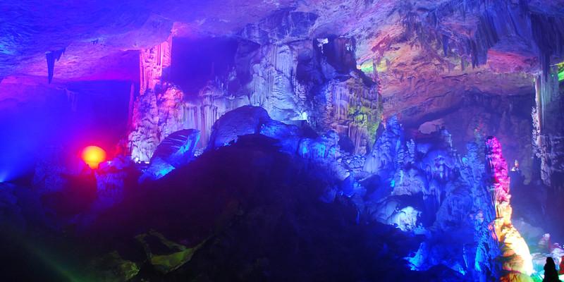 中建八局一公司广州研发中心(一期)项目提前105天完成送电工作